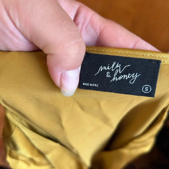 NWT MILK & HONEY GOLDEN YELLOW WRAP BLOUSE - Picture 3 of 4